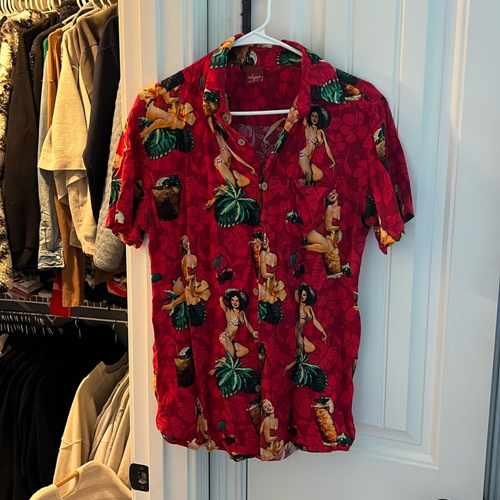 Hawaiian shirt